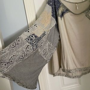 Free People cream size L sweatshirt